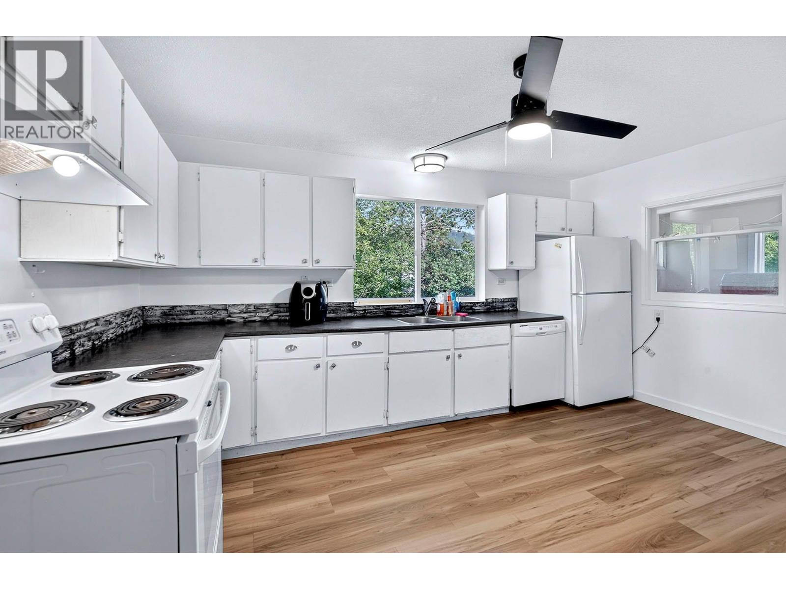 150 Beachview Road, Kamloops, British Columbia  V2H 1M5 - Photo 12 - 10396280