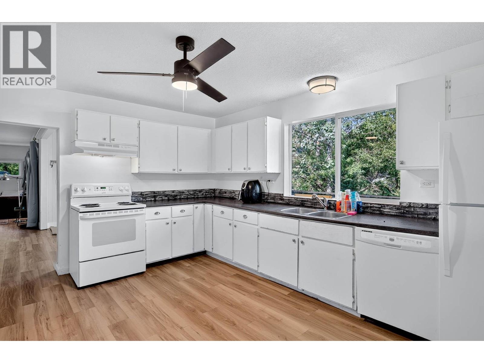150 Beachview Road, Kamloops, British Columbia  V2H 1M5 - Photo 13 - 10396280