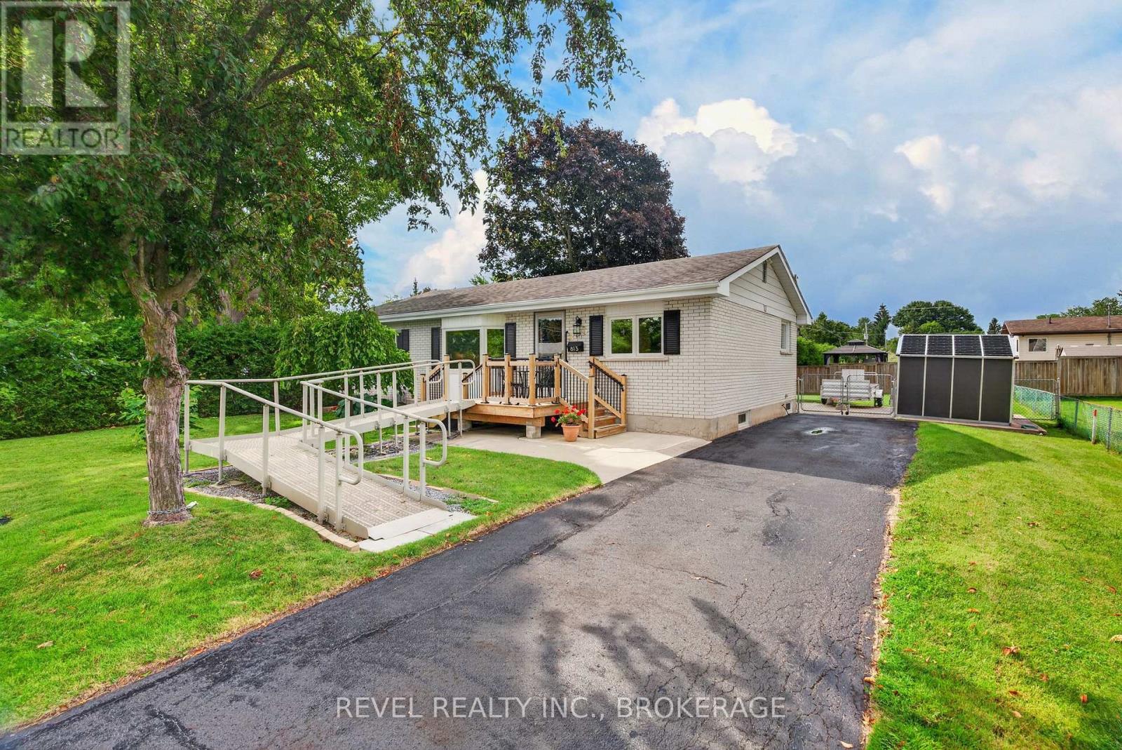 813 Camberley Crescent, Kingston, Ontario  K7M 4C6 - Photo 3 - X13626108