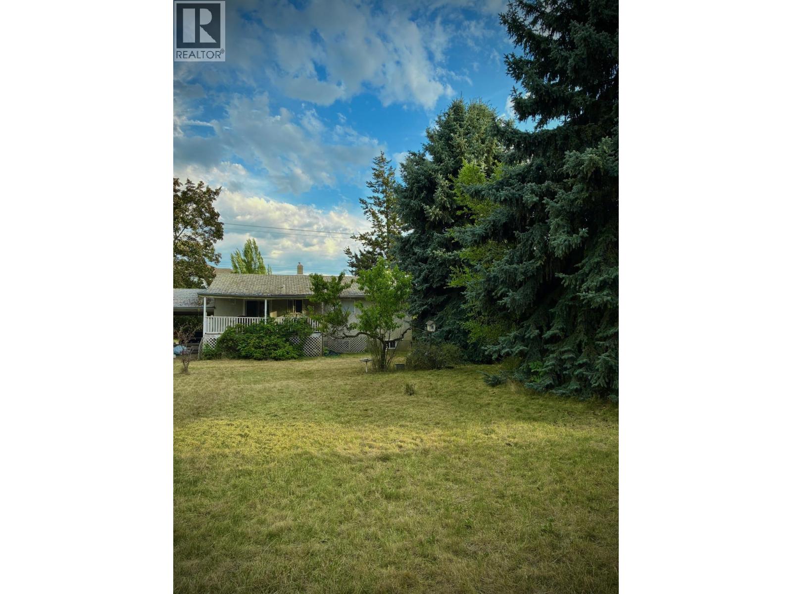 1220 K.l.o Road, Kelowna, British Columbia  V1W 3P9 - Photo 2 - 10392834