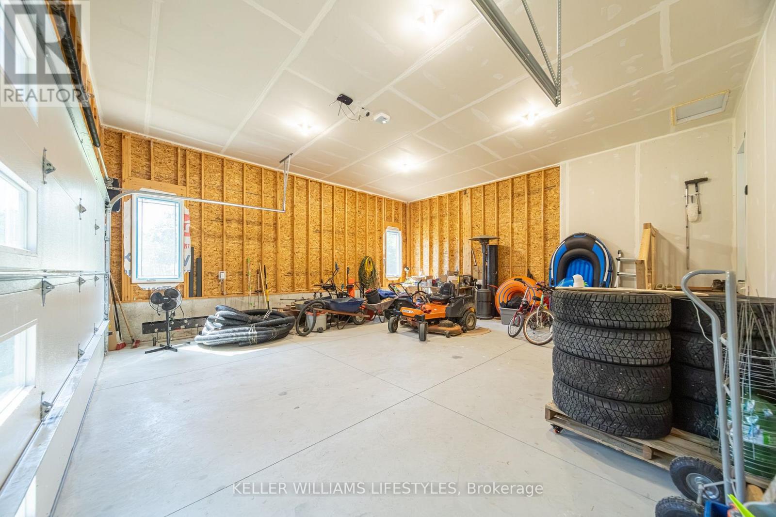 74358 Driftwood Drive, Bluewater, Ontario  N0M 1G0 - Photo 36 - X13626122