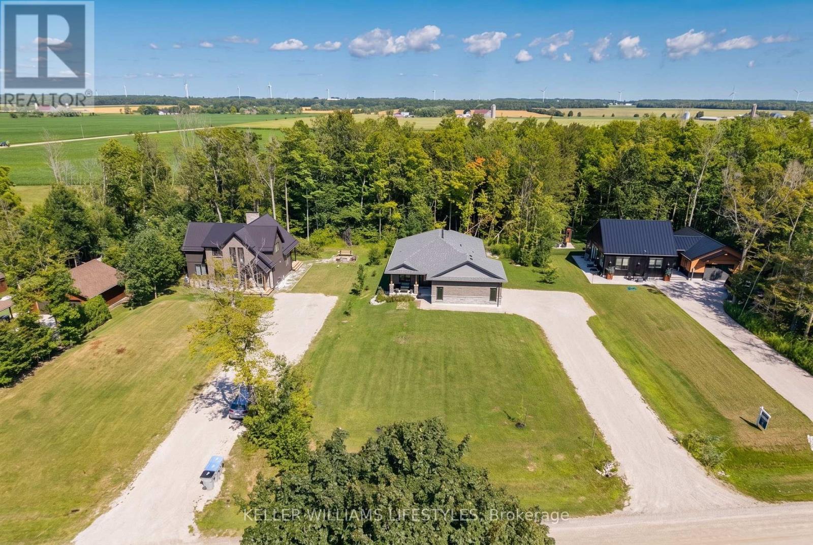 74358 Driftwood Drive, Bluewater, Ontario  N0M 1G0 - Photo 7 - X13626122