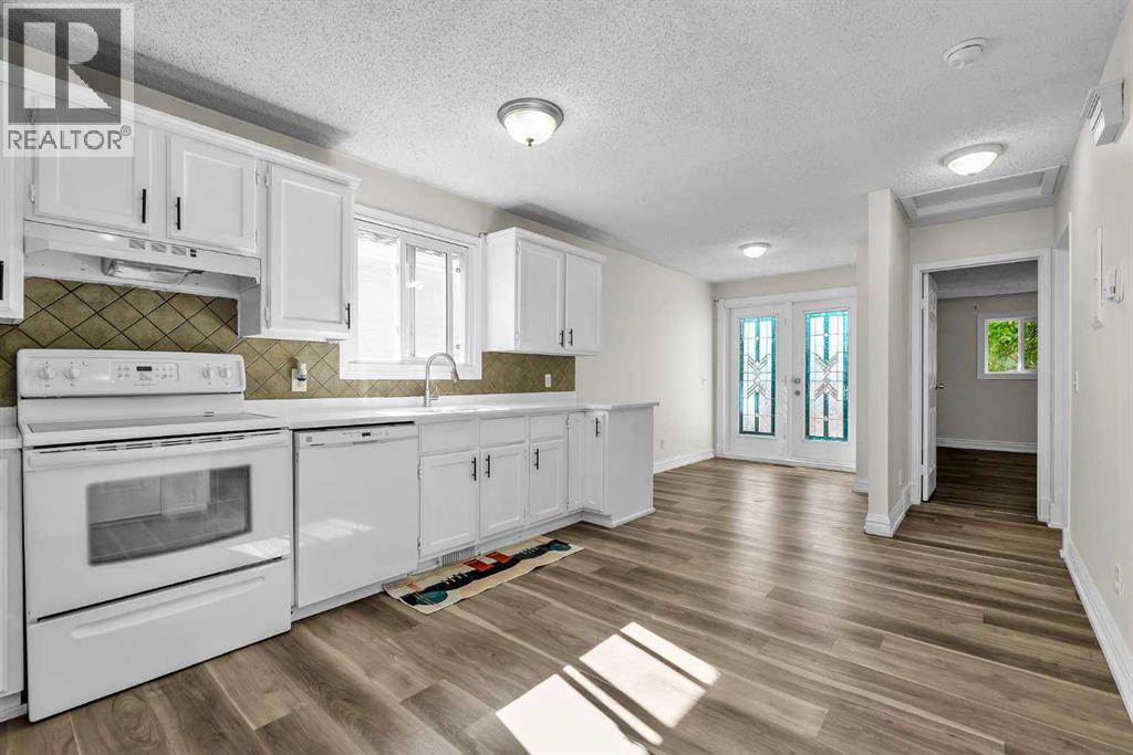 43 Taraglen Road NE, Calgary, Alberta  T3J 2N8 - Photo 3 - A2327550