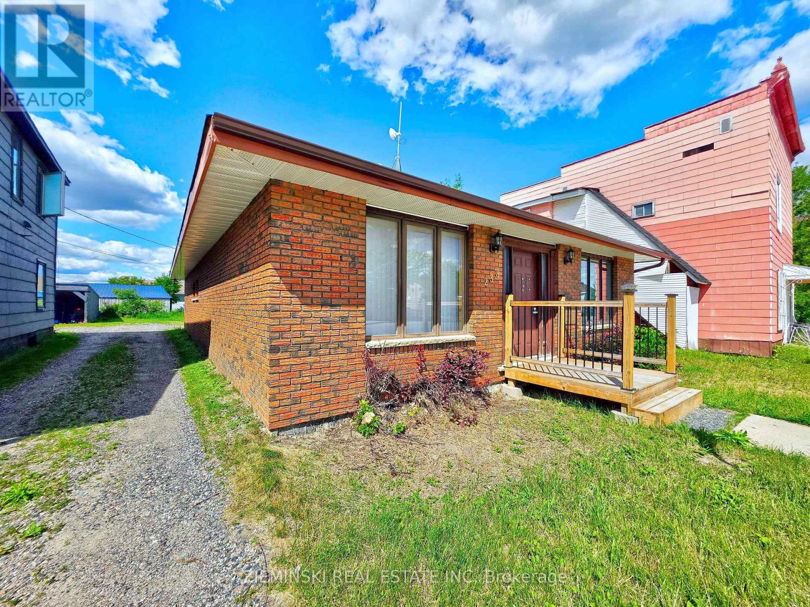 238 Main Street, Iroquois Falls, Ontario  P0K 1G0 - Photo 31 - T13626138