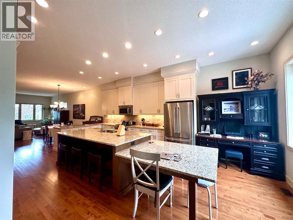 2104 23 Avenue NW, Calgary, Alberta  T2M 1W3 - Photo 8 - A2332514