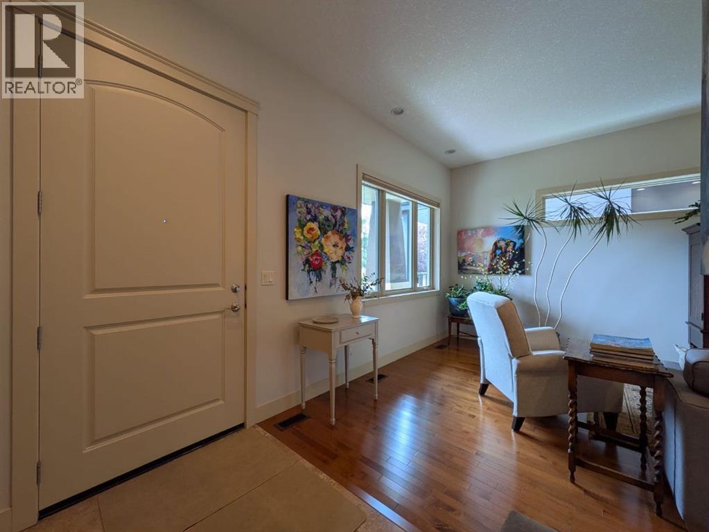 2104 23 Avenue NW, Calgary, Alberta  T2M 1W3 - Photo 5 - A2332514