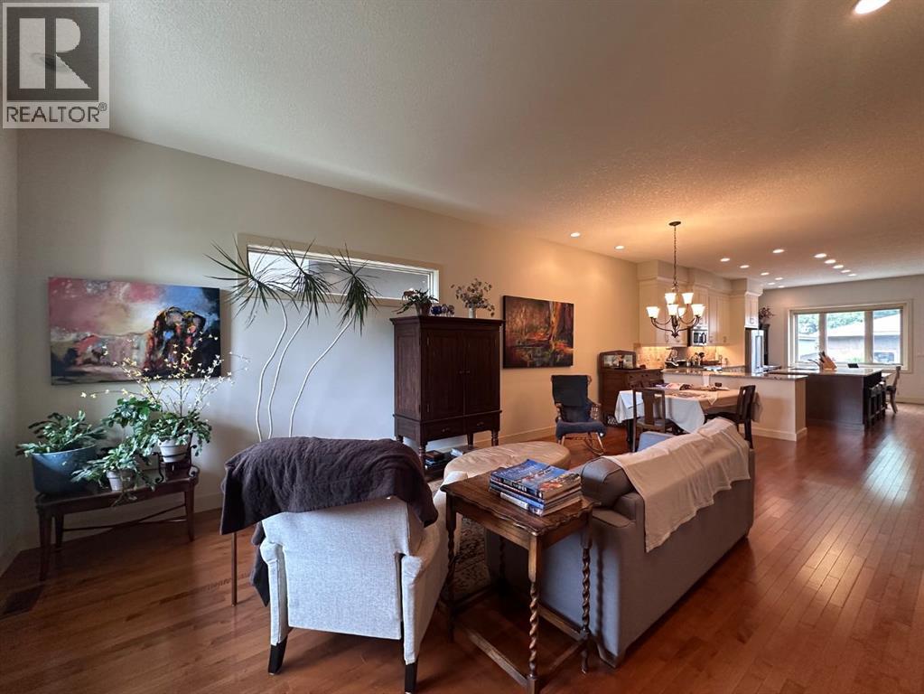 2104 23 Avenue NW, Calgary, Alberta  T2M 1W3 - Photo 7 - A2332514