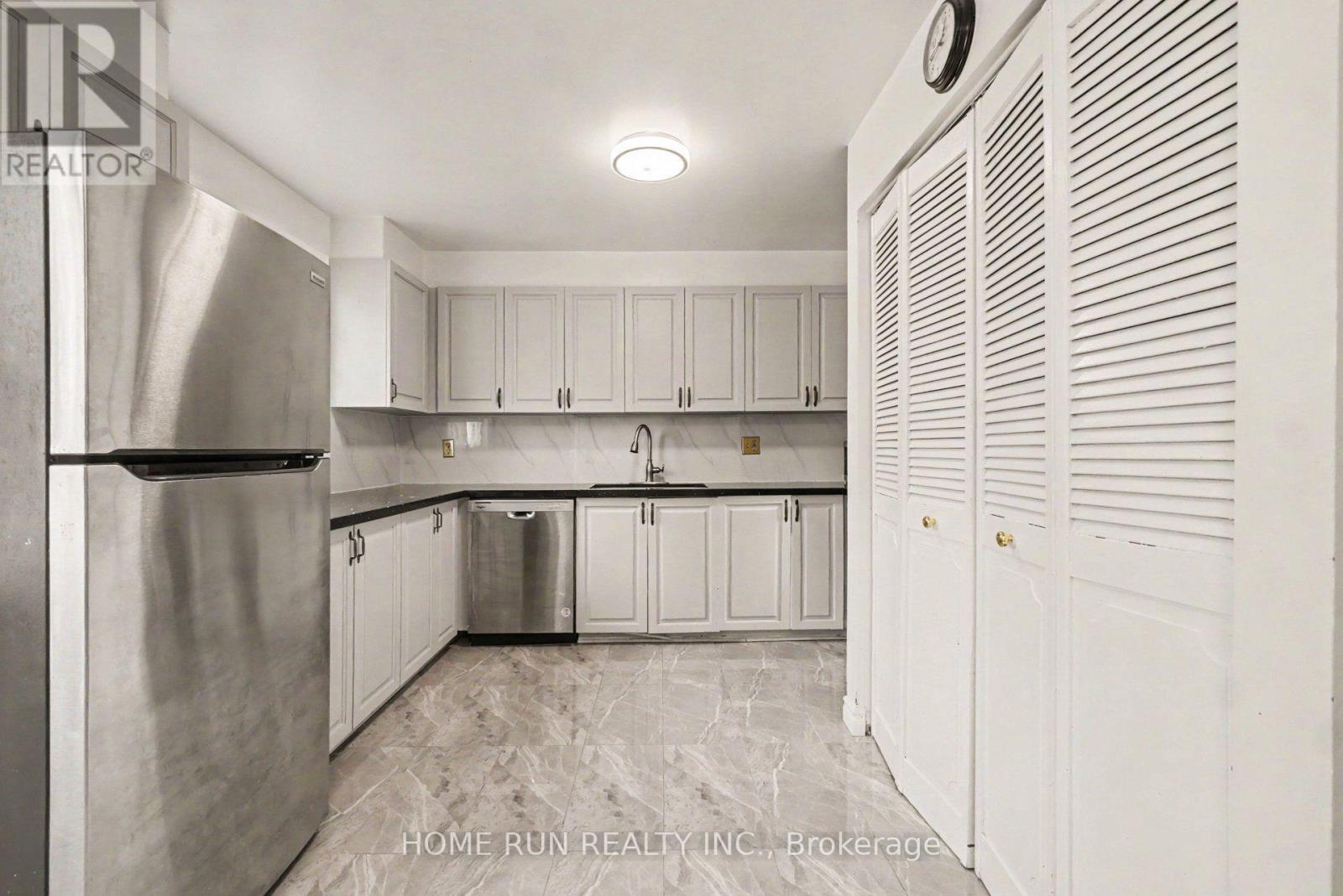 9d Castlebrook Lane, Ottawa, Ontario  K2G 5G1 - Photo 11 - X13625964