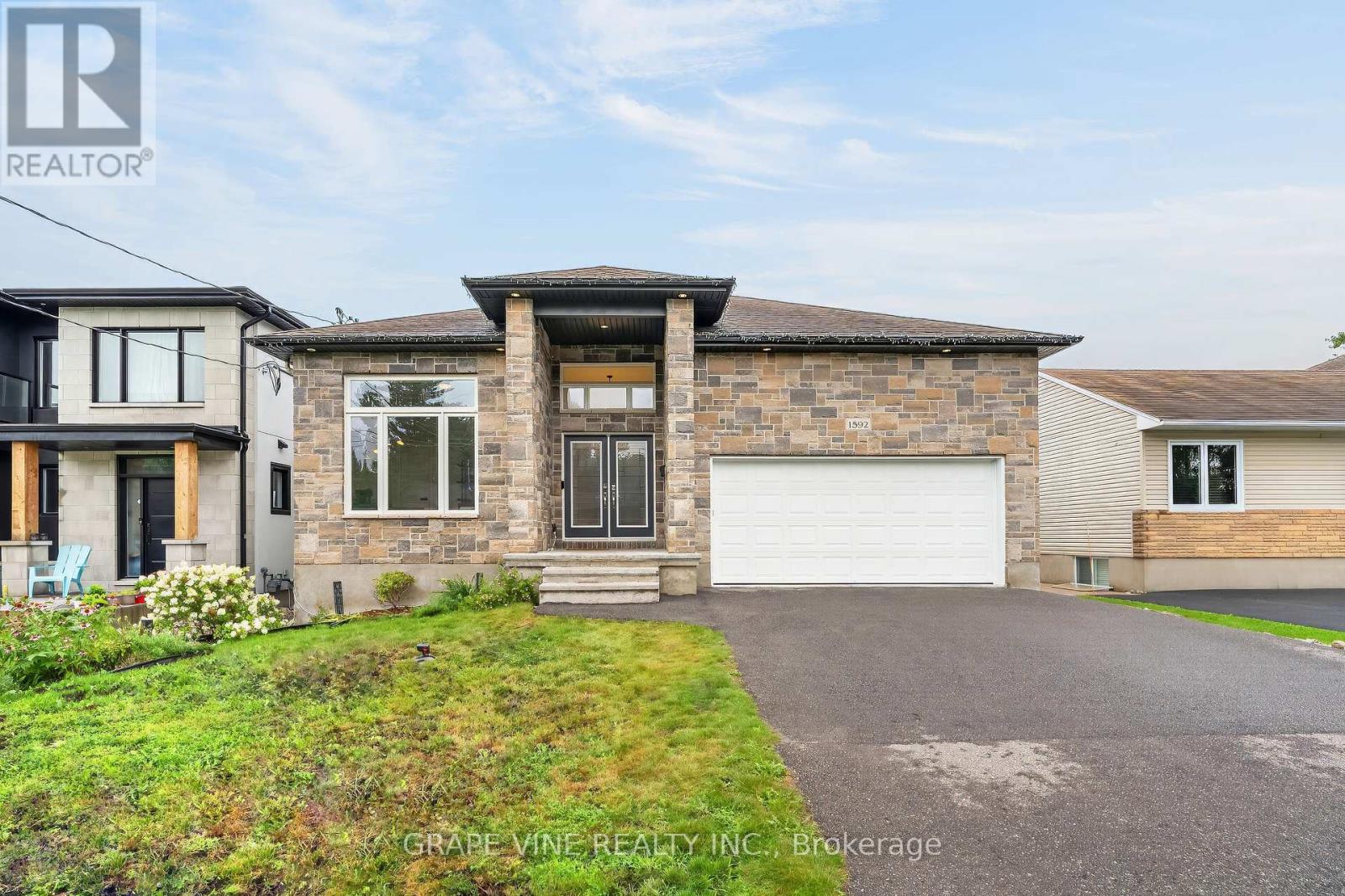 1592 ROSEBELLA AVENUE, Ottawa, Ontario