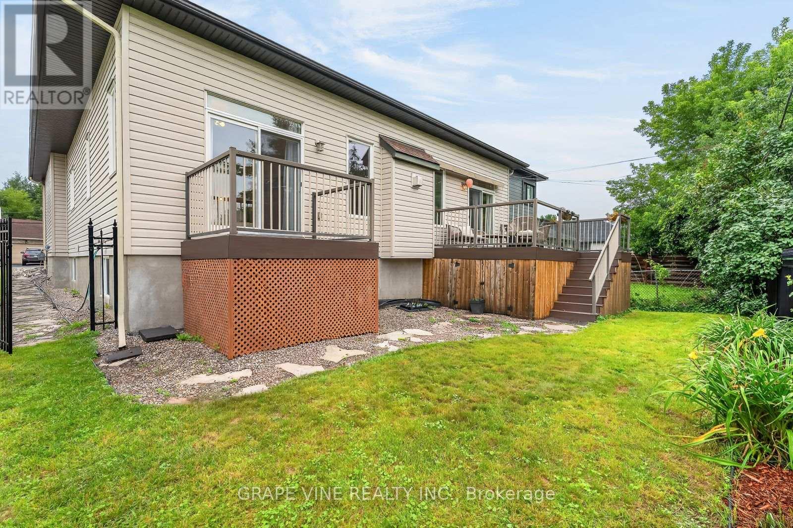 1592 Rosebella Avenue, Ottawa, Ontario K1T 1G1 - Photo 42 - X13625976