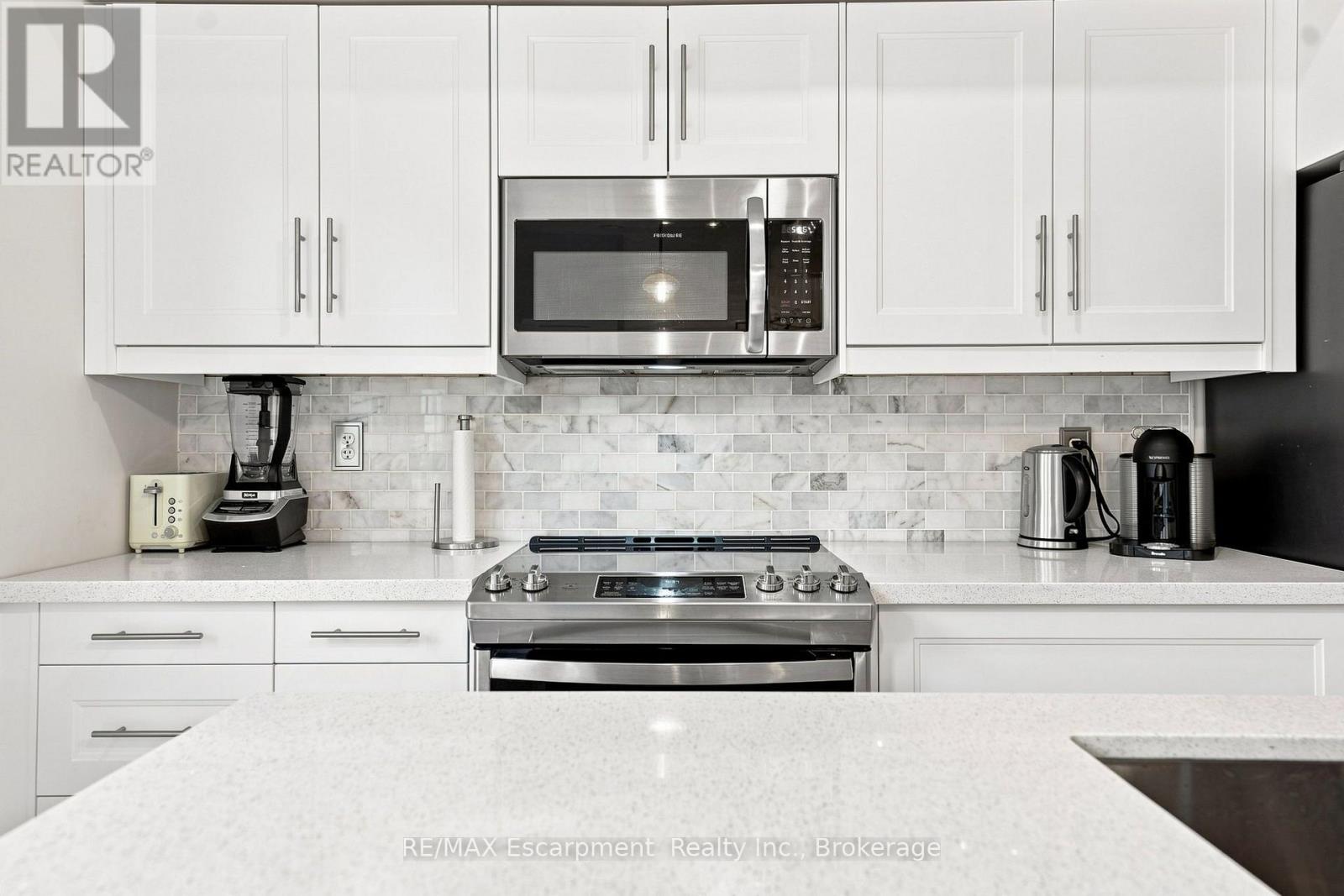34 - 362 Plains Road E, Burlington, Ontario  L7T 0A4 - Photo 3 - W13625998