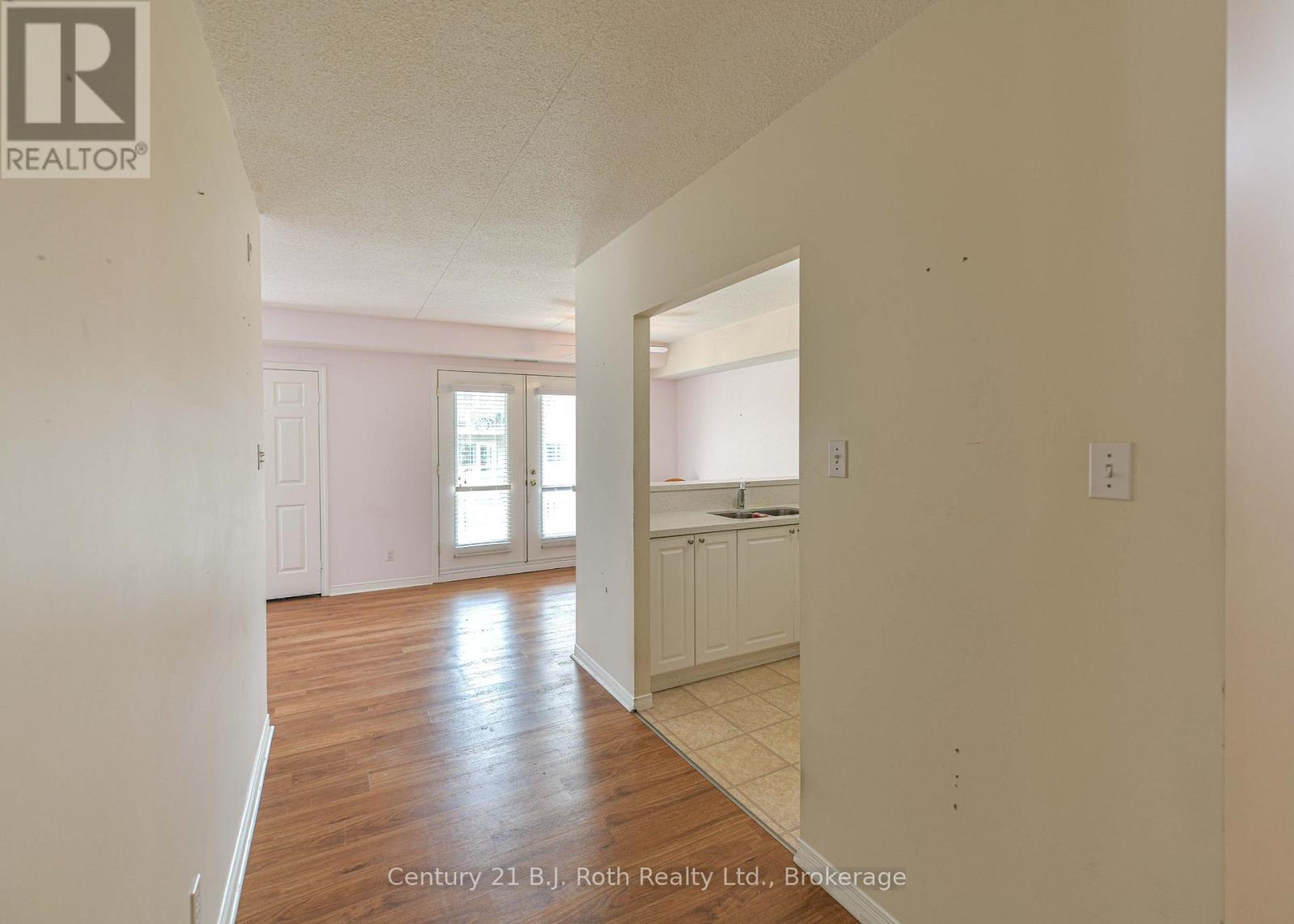 Unit 201 - 115 Bond Street, Orillia, Ontario L3V 1J7 - Photo 11 - S13626036