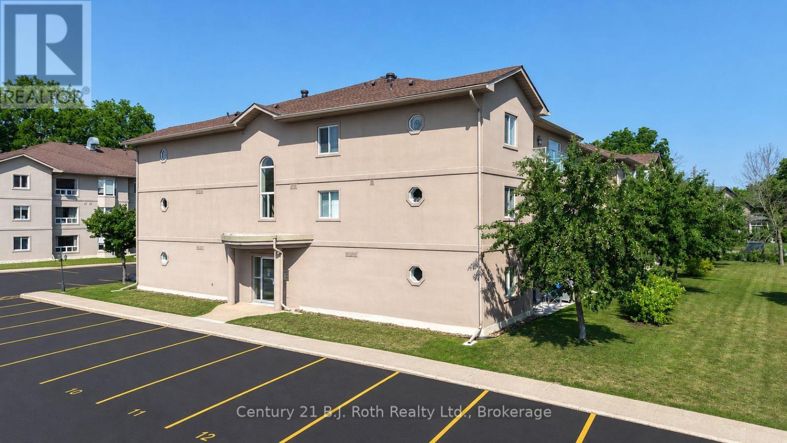 Unit 201 - 115 Bond Street, Orillia, Ontario L3V 1J7 - Photo 28 - S13626036