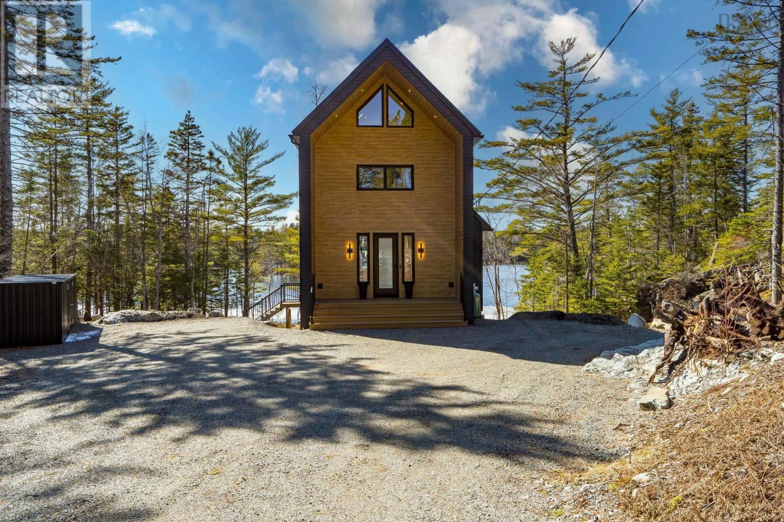 179 Meek Arm Trail, East Uniacke, Nova Scotia