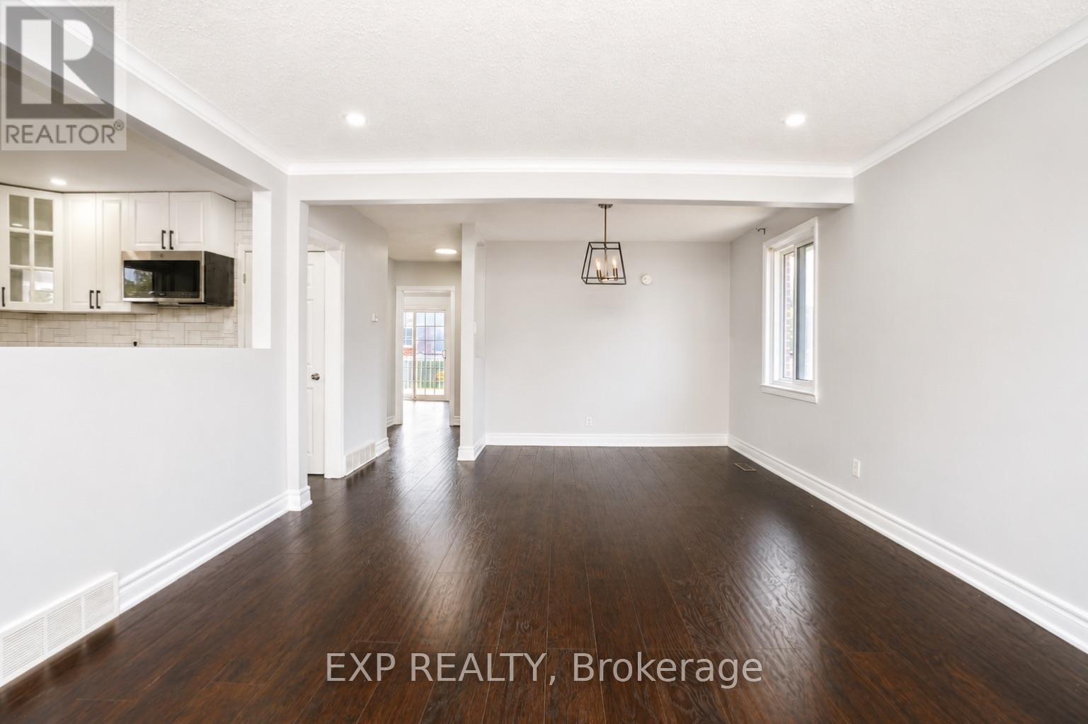 1202 Sun Valley Court, Oshawa, Ontario  L1J 3N2 - Photo 3 - E13626086