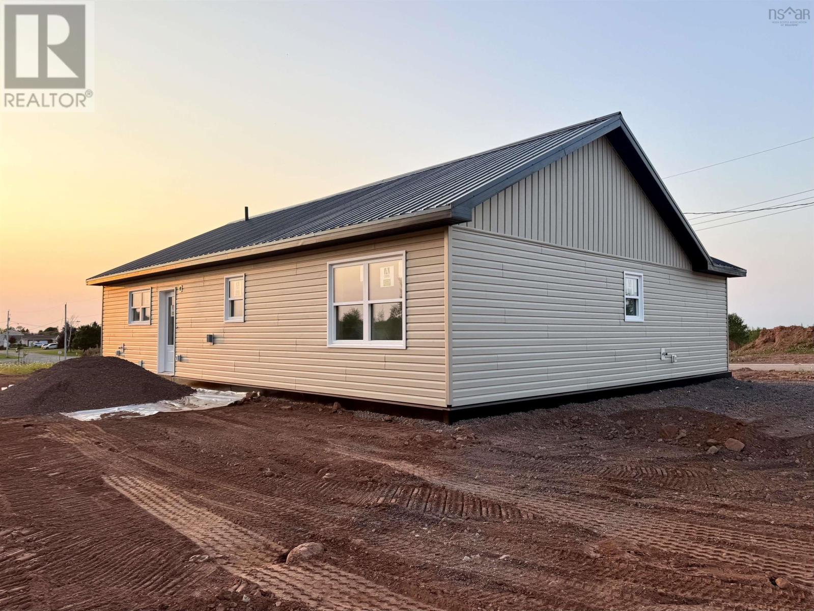 33 Marshview Drive, Amherst, Nova Scotia  B4H 4B3 - Photo 4 - 202613262