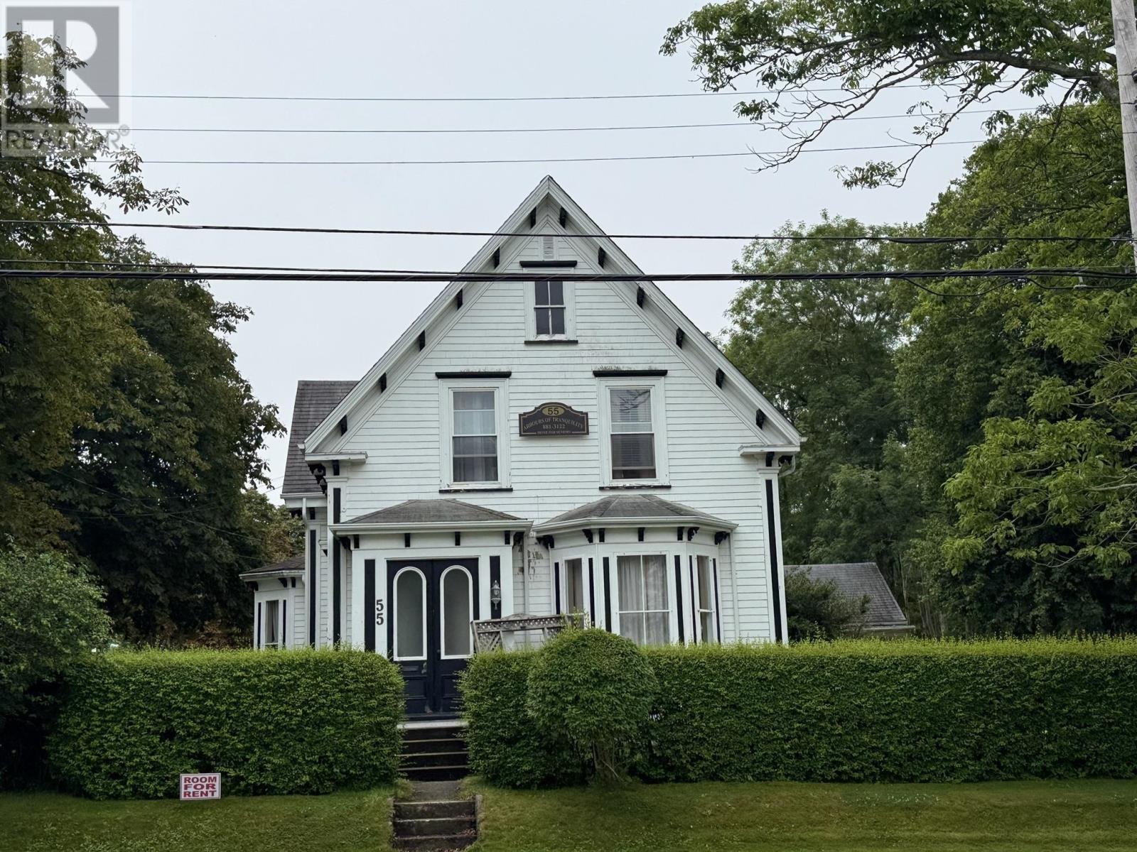 55 Forest Street, Yarmouth, Nova Scotia  B5A 3L7 - Photo 1 - 202619281