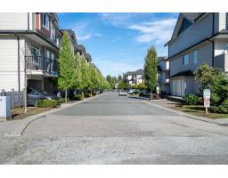 27 13898 64 AVENUE, Surrey, British Columbia