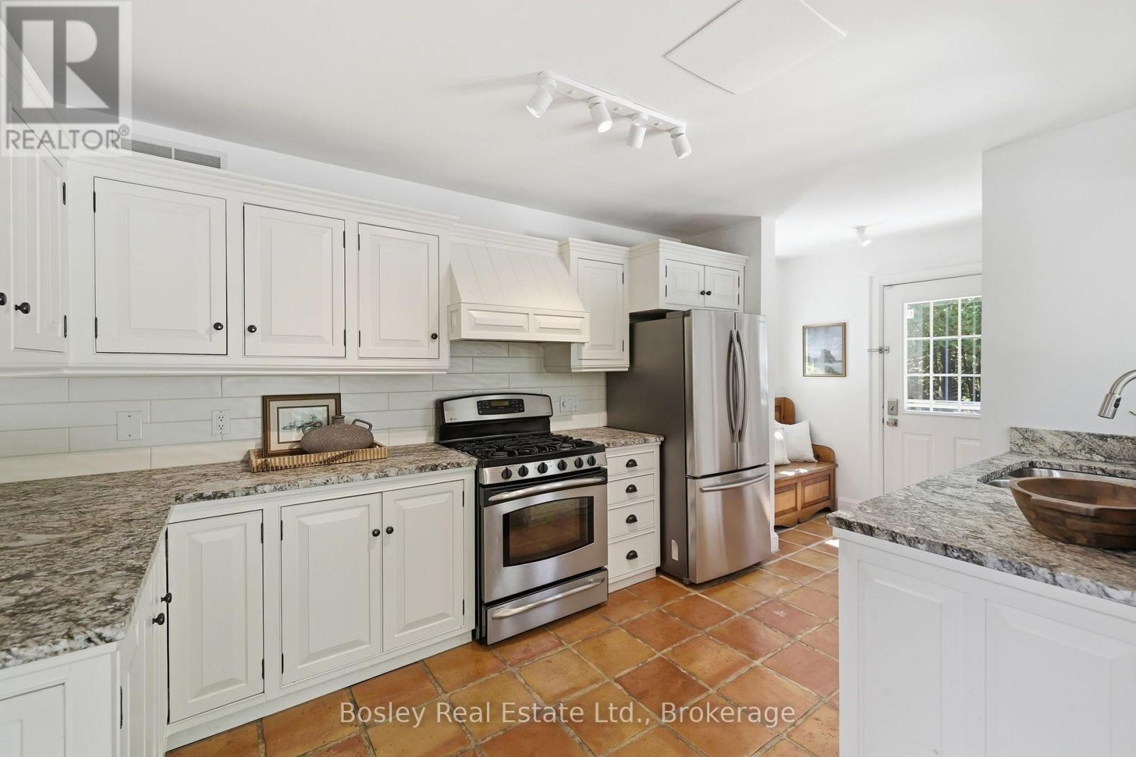 164 Bay Street W, Blue Mountains, Ontario  N0H 2P0 - Photo 8 - X13626006