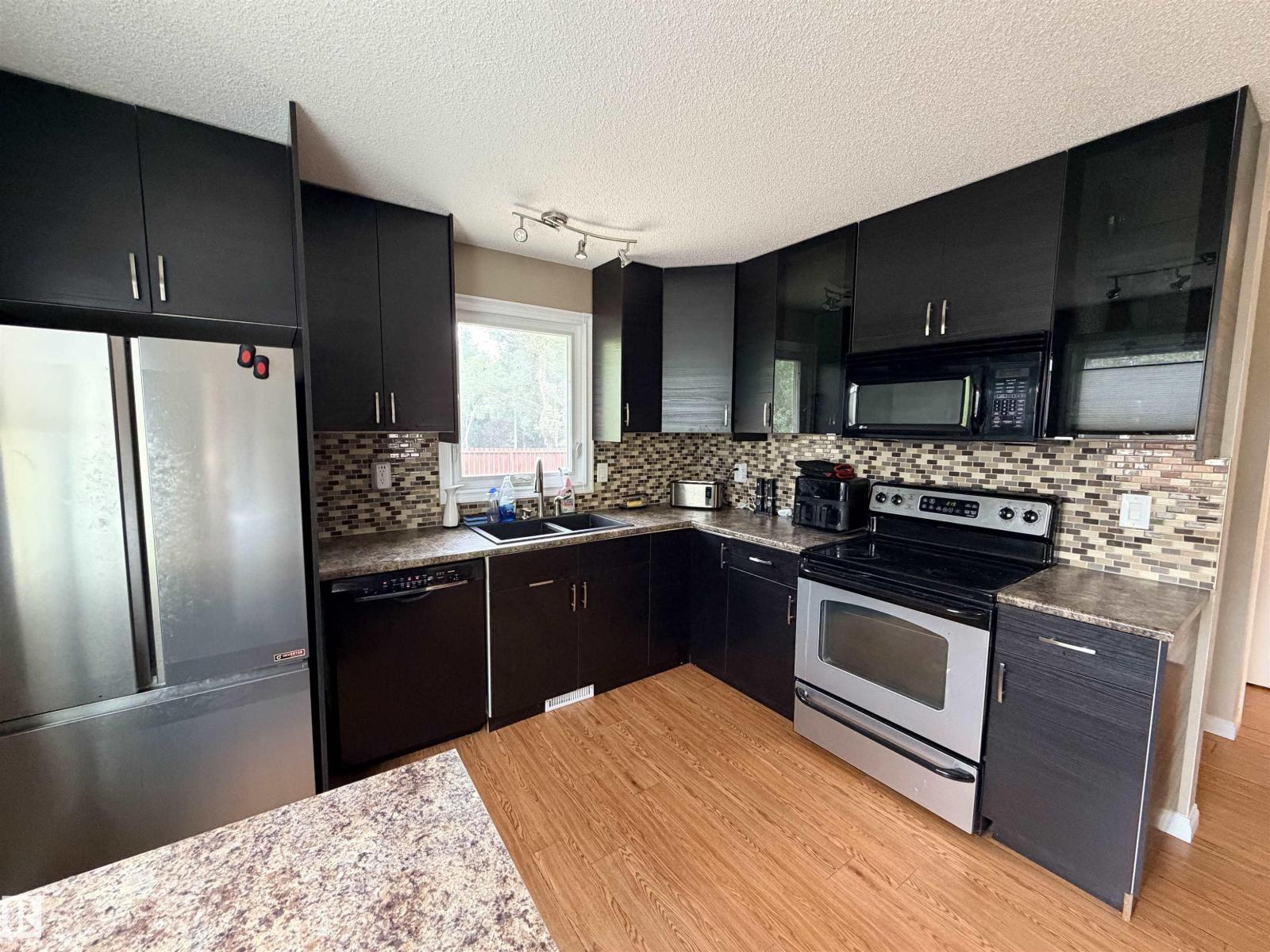 18 Latimer Pl, St. Albert, Alberta  T8N 2J5 - Photo 16 - E4501030