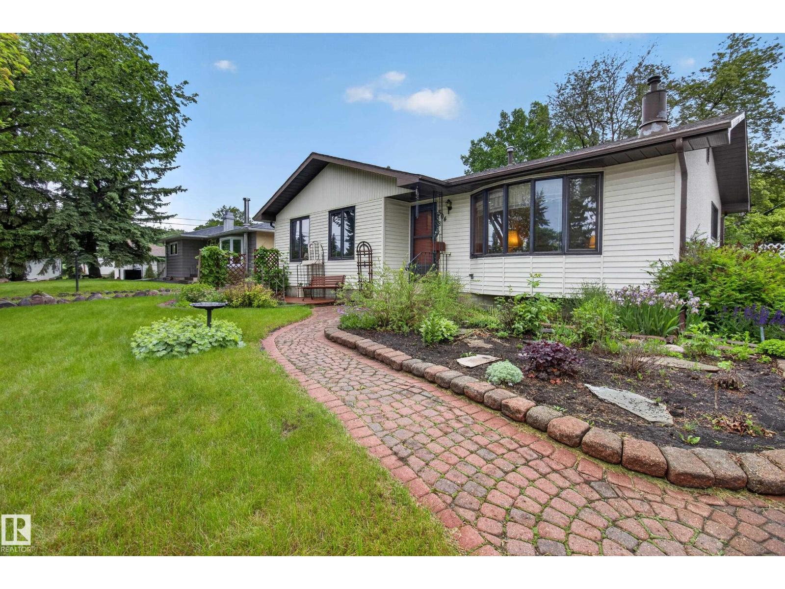 304 Fir St, Sherwood Park, Alberta  T8A 2B3 - Photo 4 - E4501606