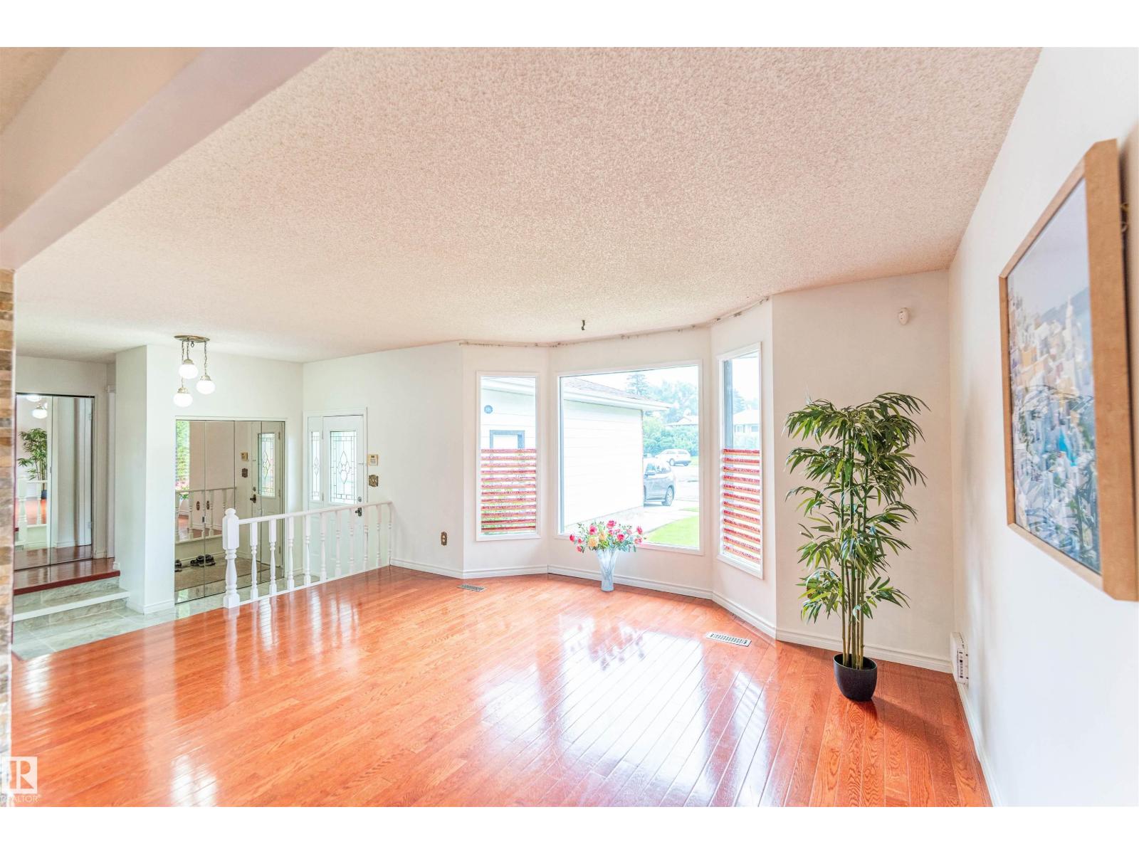 16524 116 St Nw, Edmonton, Alberta  T5X 3T8 - Photo 10 - E4500261
