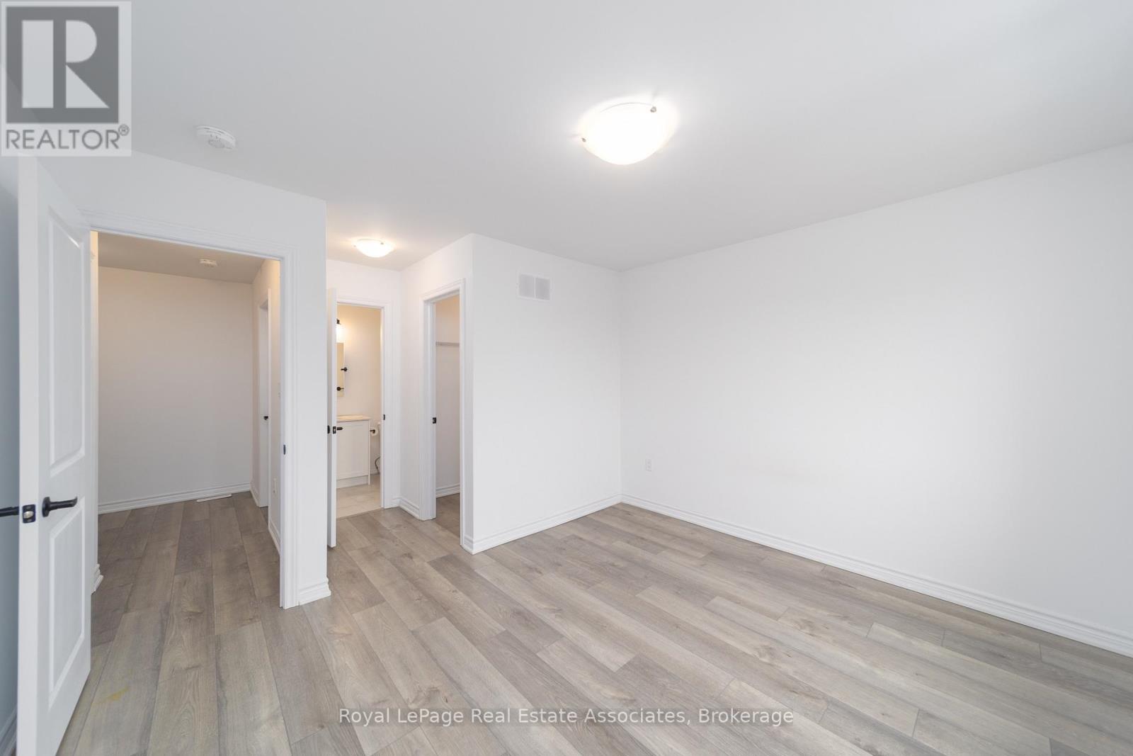12 Hay Lane, Barrie, Ontario  L9J 0V5 - Photo 18 - S13626130