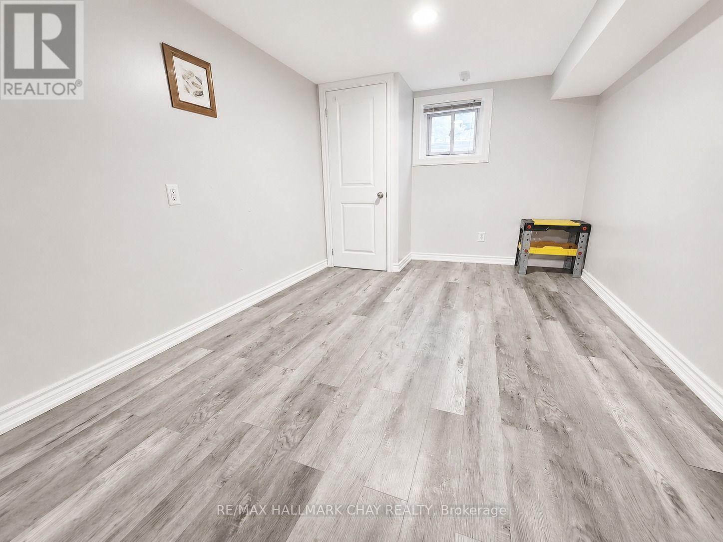 Lower - 88 B Bernick Drive, Barrie, Ontario  L4M 2V6 - Photo 6 - S13626146