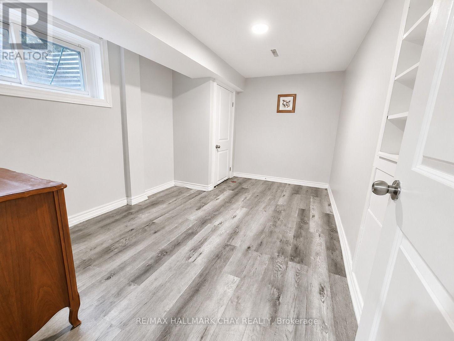 Lower - 88 B Bernick Drive, Barrie, Ontario  L4M 2V6 - Photo 7 - S13626146