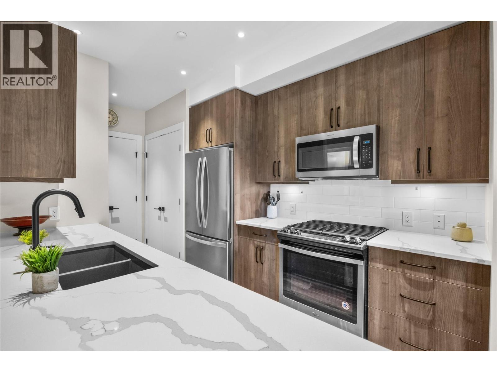 110 Ellis Street Unit# 406, Penticton, British Columbia  V2A 4L5 - Photo 6 - 10392387
