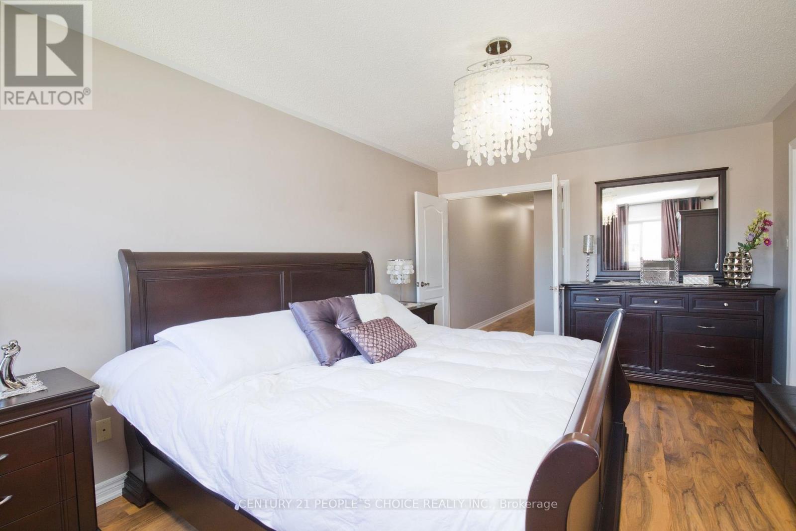 8 Calm Waters Crescent, Brampton, Ontario  L6V 4R9 - Photo 18 - W13626080