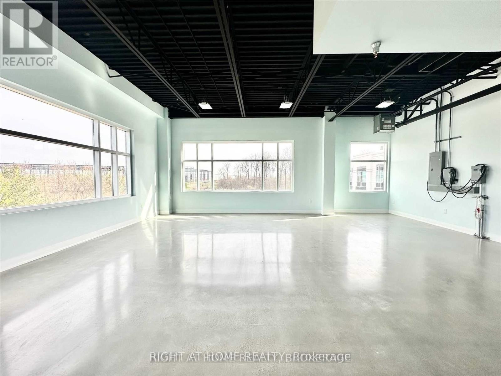 210 - 3485 Rebecca Street, Oakville, Ontario  L6L 6X9 - Photo 2 - W13626106