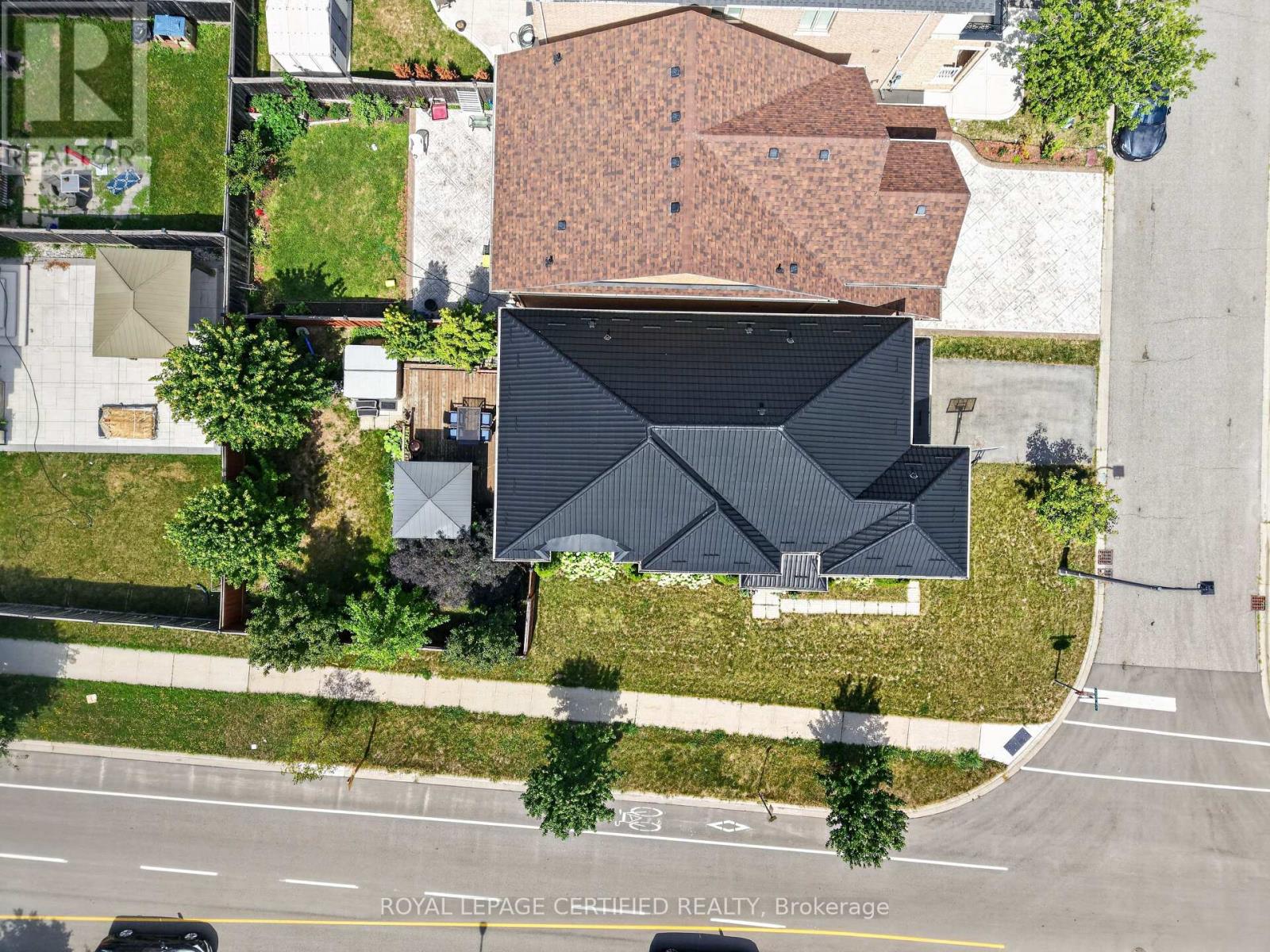 2561 Grand Oak Trail, Oakville, Ontario  L6M 0R4 - Photo 6 - W13626166