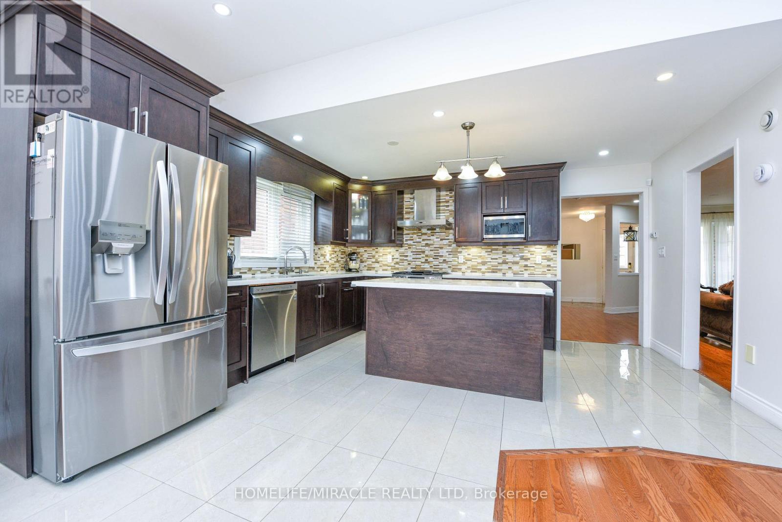 113 Seclusion Crescent, Brampton, Ontario  L6R 1K8 - Photo 17 - W13626196