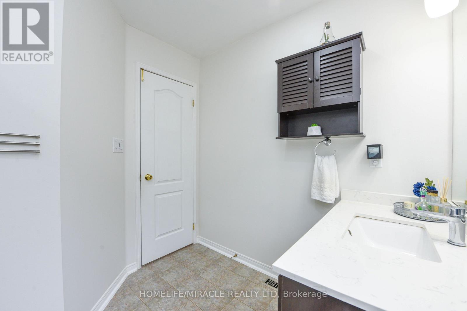 113 Seclusion Crescent, Brampton, Ontario  L6R 1K8 - Photo 21 - W13626196
