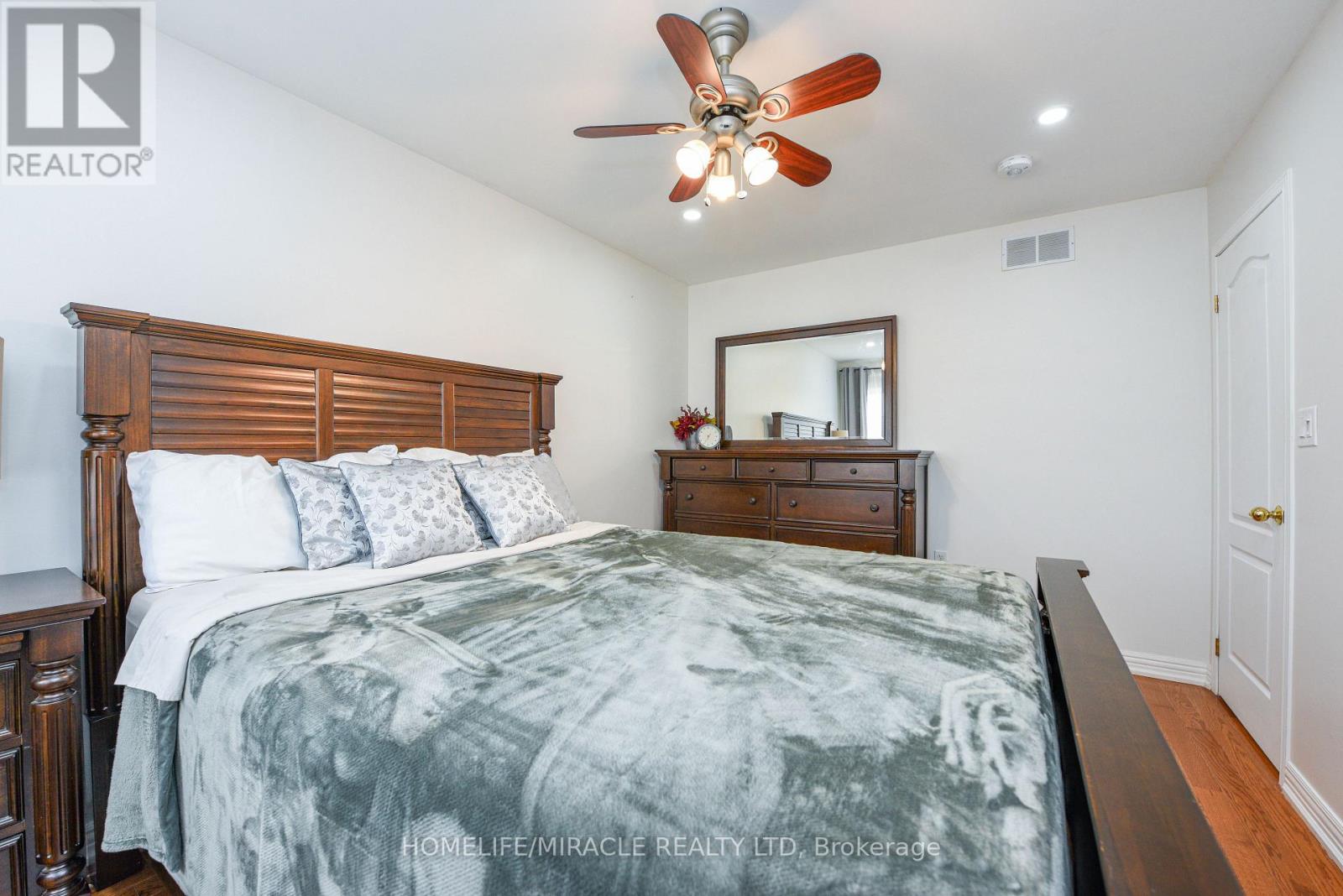 113 Seclusion Crescent, Brampton, Ontario  L6R 1K8 - Photo 24 - W13626196