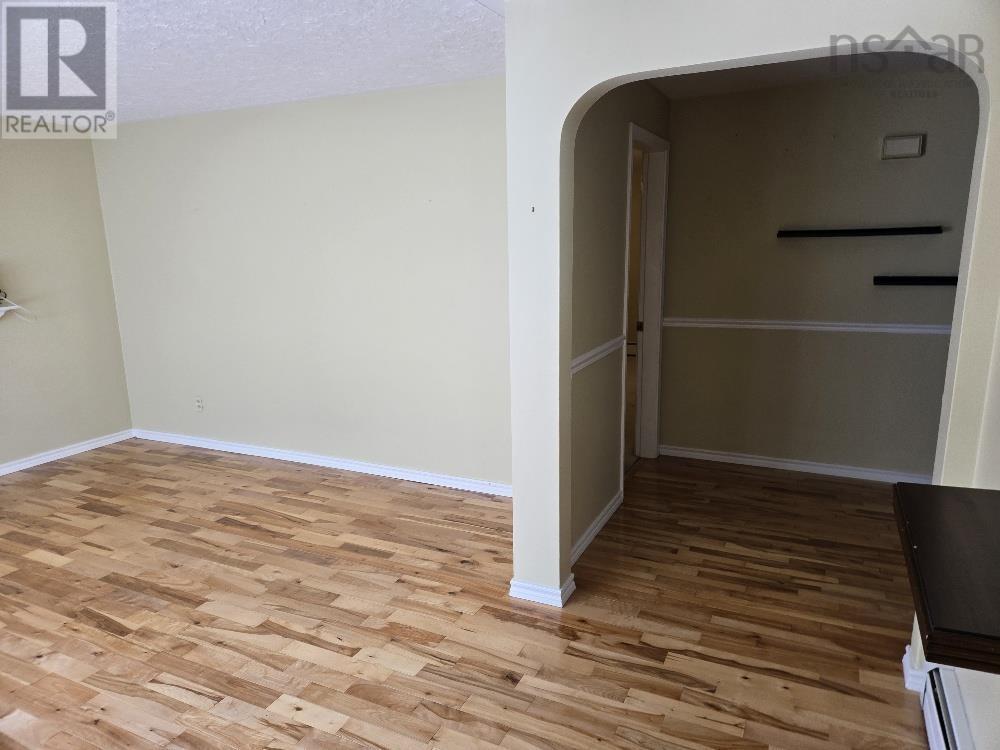 42 Mclean Street, Truro, Nova Scotia  B2N 4V9 - Photo 5 - 202613931
