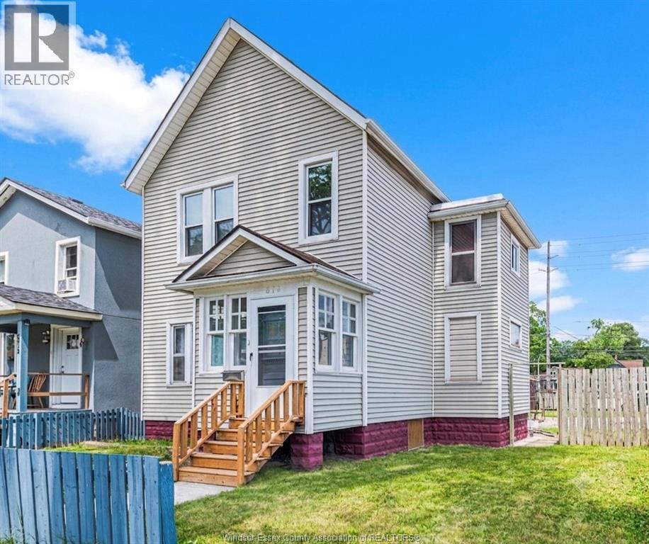 576 Janette, Windsor, Ontario N9A 4Z5 - Photo 1 - 26017466