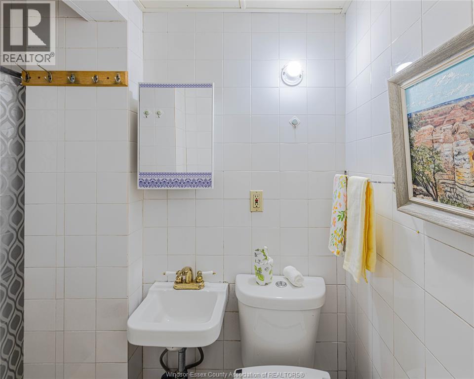 576 Janette, Windsor, Ontario N9A 4Z5 - Photo 12 - 26017466