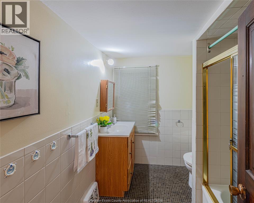 576 Janette, Windsor, Ontario N9A 4Z5 - Photo 16 - 26017466
