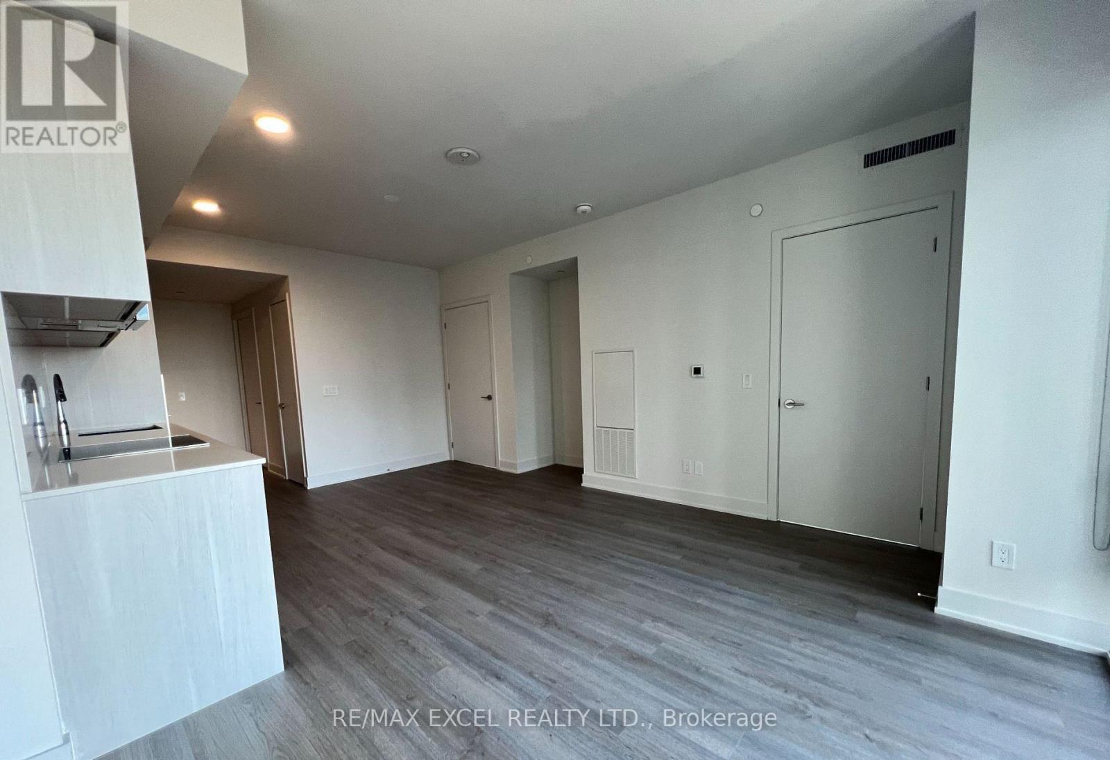 1808 - 8 Cumberland Street, Toronto, Ontario  M4W 0B6 - Photo 2 - C13625986