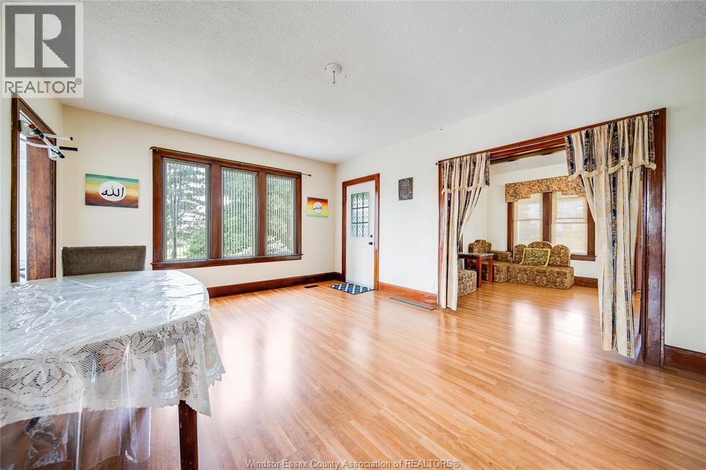 6016 Walker Road, Tecumseh, Ontario N0R 1L0 - Photo 18 - 26018365