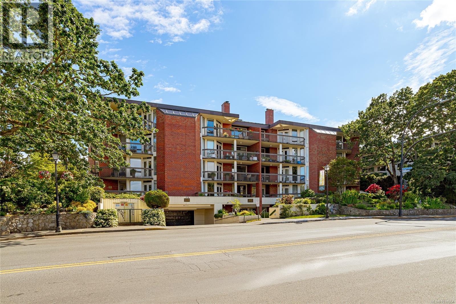 204 2119 Oak Bay Ave, Oak Bay, British Columbia