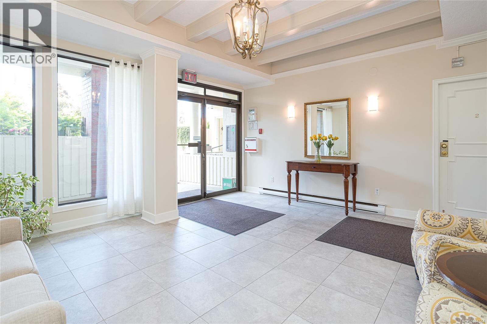 204 2119 Oak Bay Ave, Oak Bay, British Columbia  V8R 1E8 - Photo 7 - 1034564