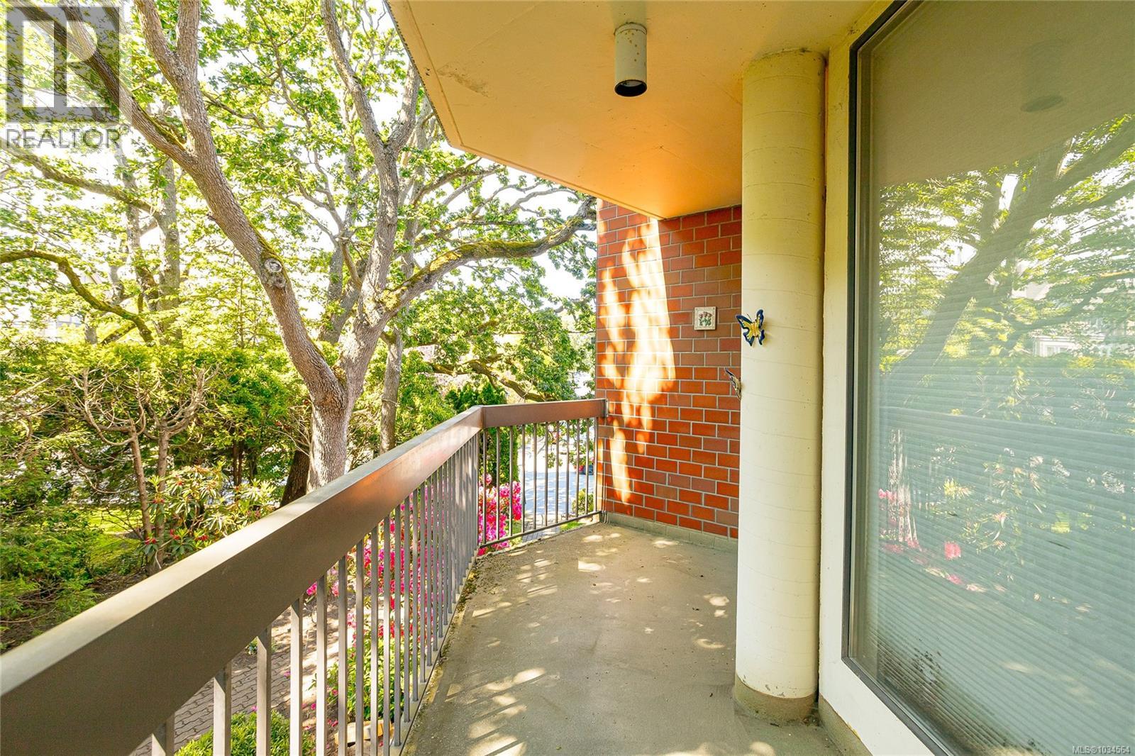 204 2119 Oak Bay Ave, Oak Bay, British Columbia  V8R 1E8 - Photo 31 - 1034564