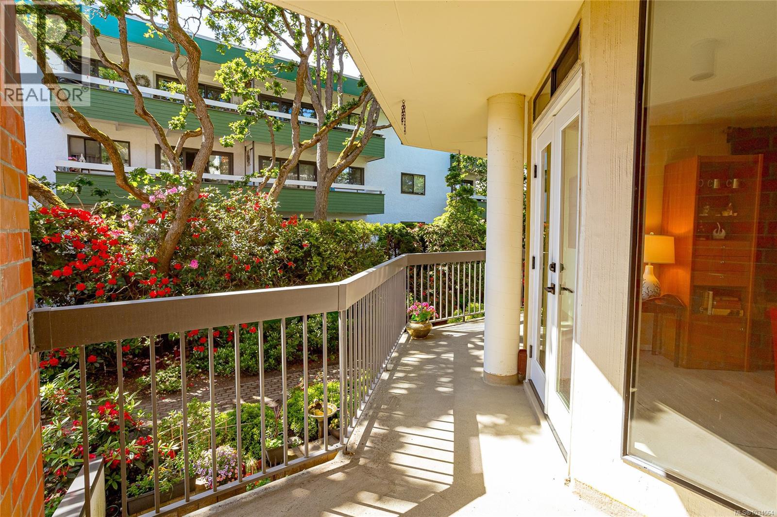 204 2119 Oak Bay Ave, Oak Bay, British Columbia  V8R 1E8 - Photo 35 - 1034564