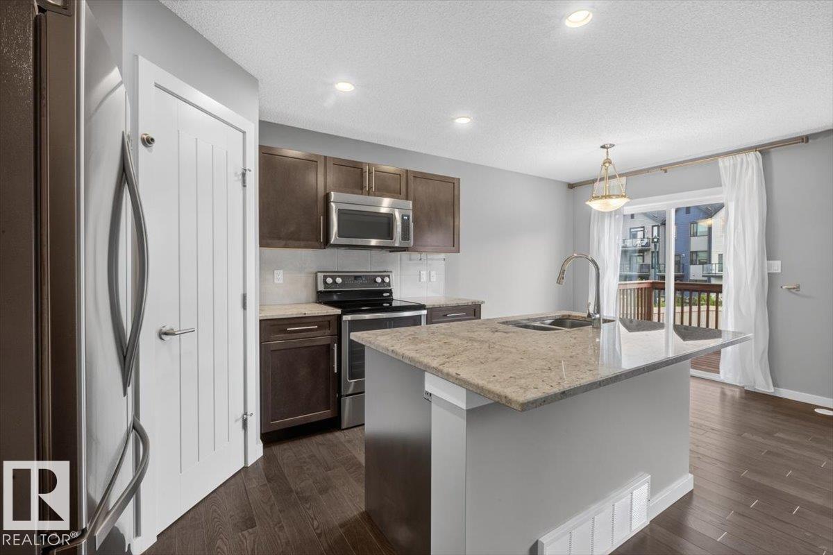 632 42 Av NW, Edmonton, Alberta  T6T 0W9 - Photo 5 - E4501622