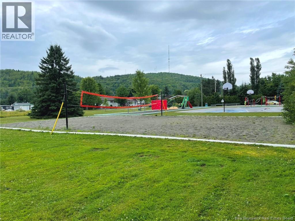 4 Emile-Simard Avenue, Edmundston, New Brunswick  E3V 3P9 - Photo 39 - NB145148