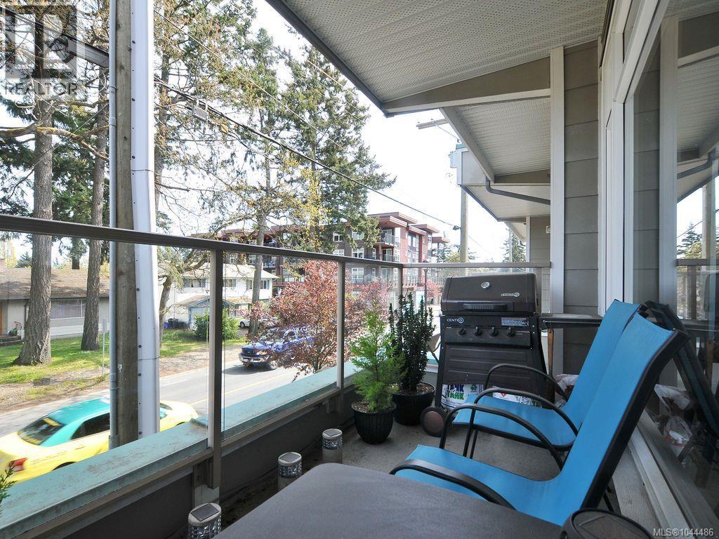203 2706 Peatt Rd, Langford, British Columbia  V9B 3V3 - Photo 12 - 1044486