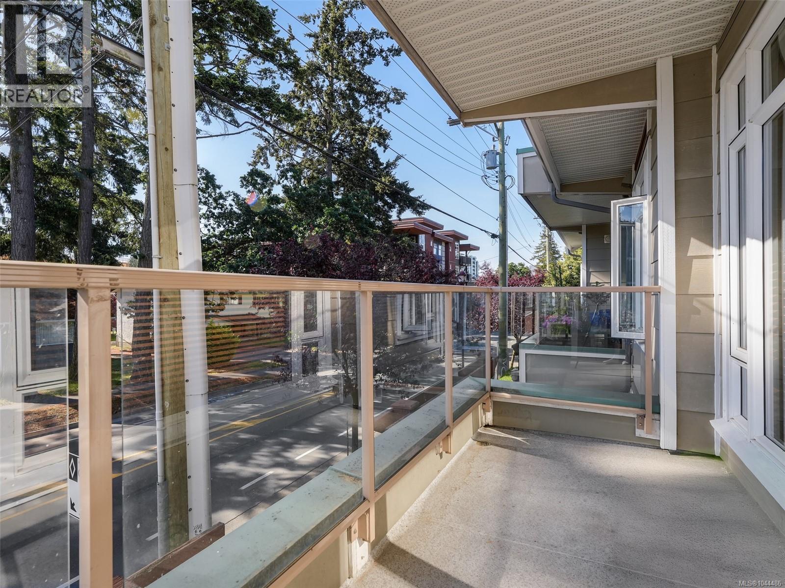 203 2706 Peatt Rd, Langford, British Columbia  V9B 3V3 - Photo 27 - 1044486